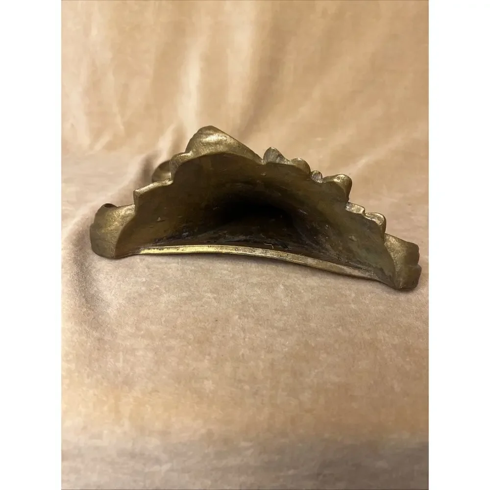 Vintage Classical Leaf Wall Sconce Planter Gold‎ Tone Finish.